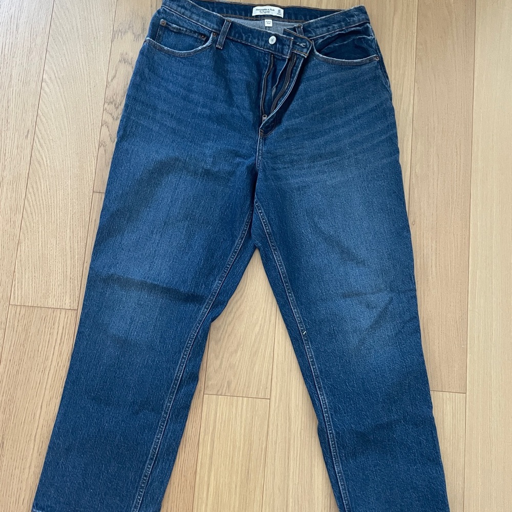 Abercrombie 90s straight ultra high rise - LIKE NEW